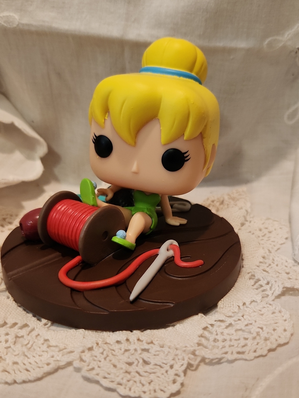 Funko Pop - Tinker Bell Sewing Figure - Yellow & Green